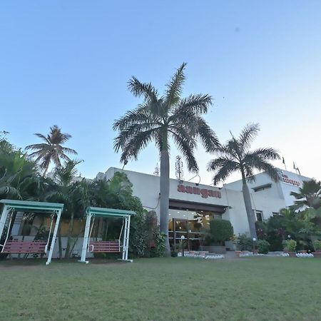 Chryso Hotels Pvt Ltd Ankleshwar ภายนอก รูปภาพ