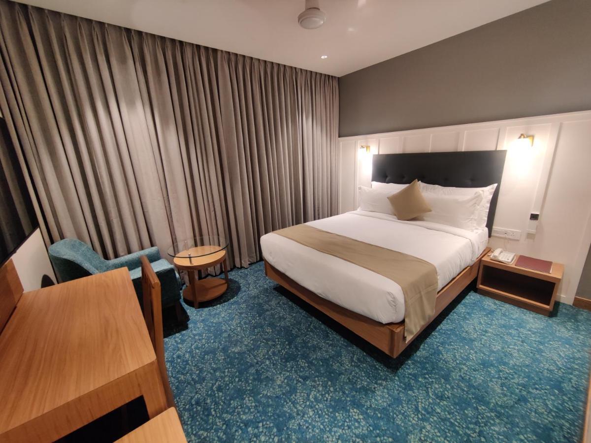Chryso Hotels Pvt Ltd Ankleshwar ภายนอก รูปภาพ