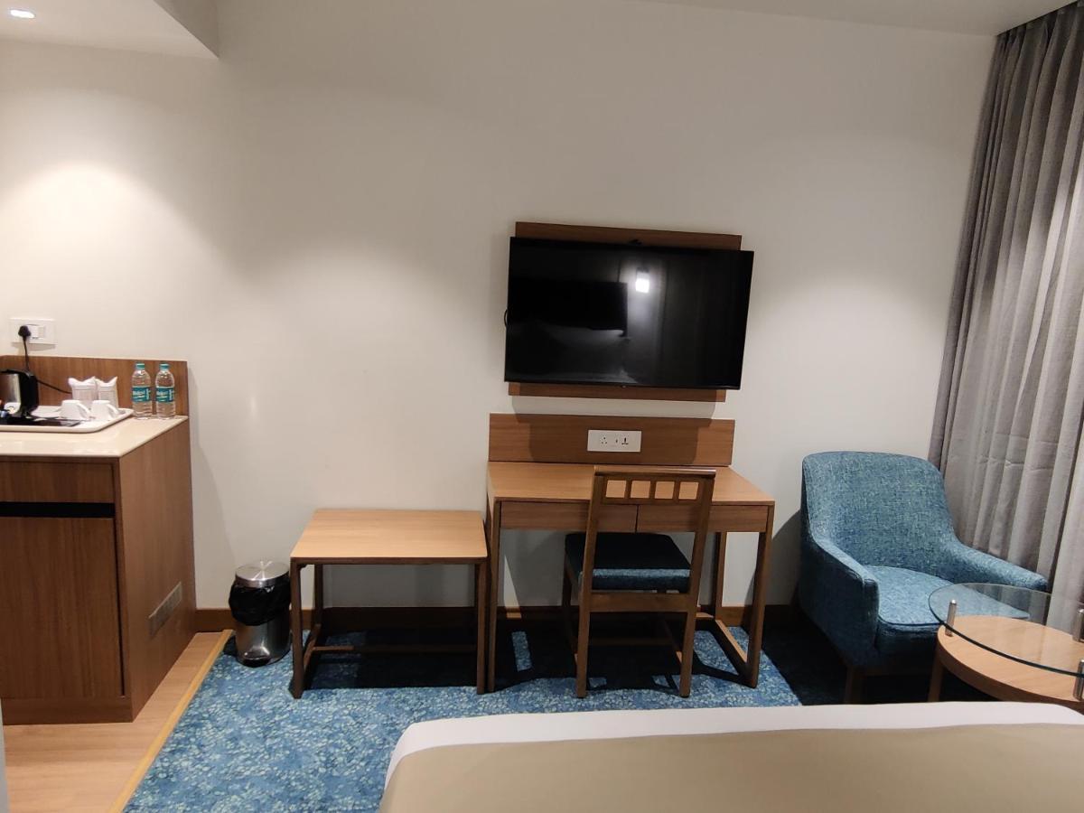 Chryso Hotels Pvt Ltd Ankleshwar ภายนอก รูปภาพ