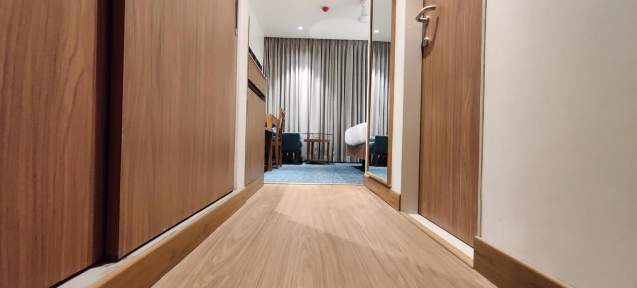 Chryso Hotels Pvt Ltd Ankleshwar ภายนอก รูปภาพ