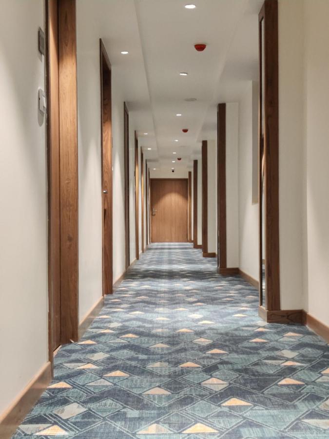 Chryso Hotels Pvt Ltd Ankleshwar ภายนอก รูปภาพ